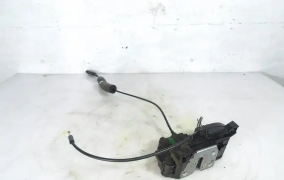 Renault Scenic III - Grand scenic III Rear door lock 825020033R