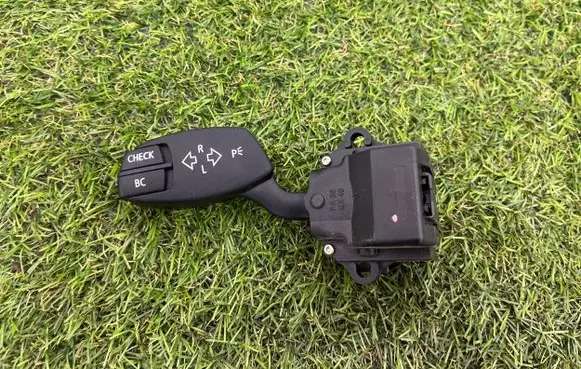 BMW 5 E60 E61 Indicator stalk 6924103 01106720 160205162