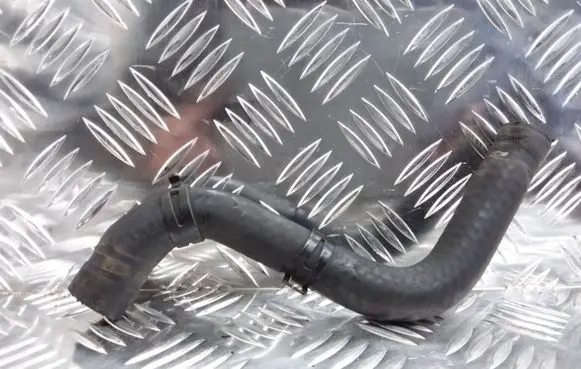 Land Rover Discovery Engine coolant pipe/hose