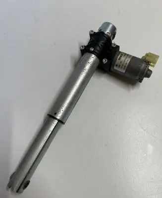 BMW 5 F10 F11 Seat adjustment motor 0390204001 090312N 0390204068