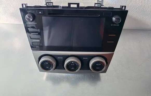 Subaru XV Radio/CD/DVD/GPS head unit 86201FJ380 1390001230F101