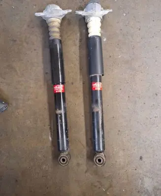 Volkswagen Touran I Front shock absorber/damper