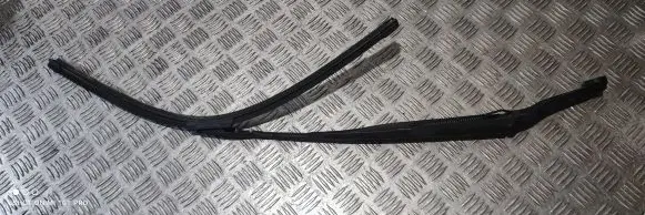 Maserati Quattroporte Windshield/front glass wiper blade 670007562
