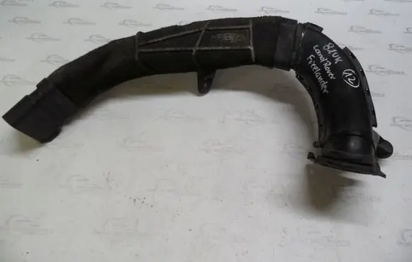 Ford Mondeo Mk III Air intake duct part 9A675