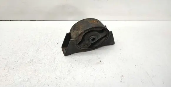 Nissan X-Trail T30 Engine mount bracket