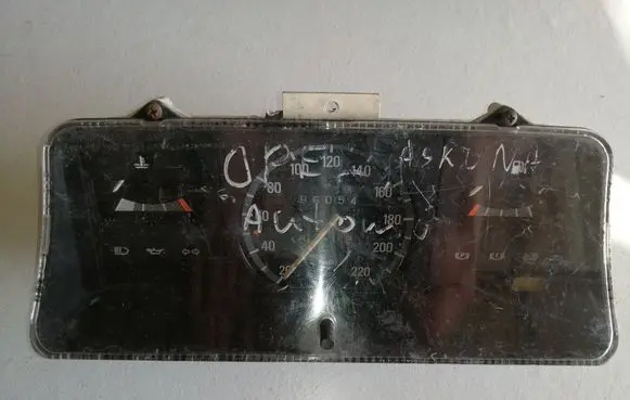 Opel Kadett E Speedometer (instrument cluster) 93154816 93154237