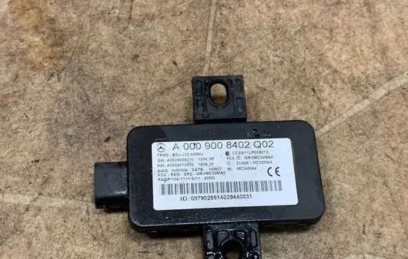 Mercedes-Benz GL X166 Tire pressure control unit A0009008402