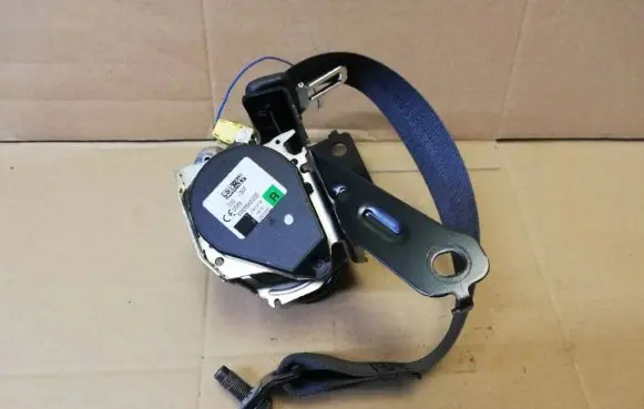 Nissan Micra K14 Rear seatbelt