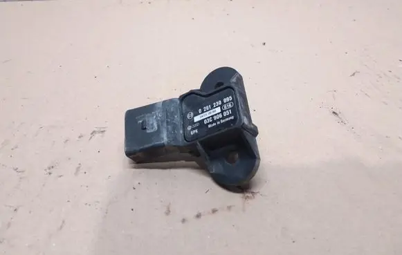 Skoda Fabia Mk1 (6Y) Air pressure sensor 0261230095 03C906051