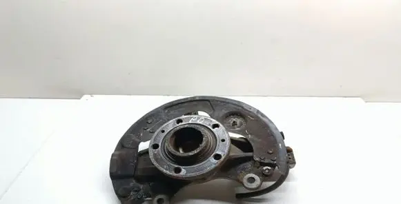 Peugeot 308 Front wheel hub spindle knuckle