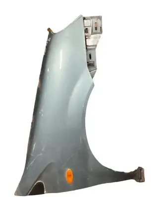 Nissan Almera Tino Fender