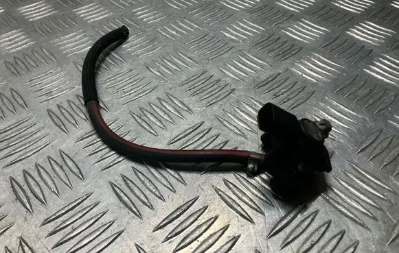 Mercedes-Benz C W204 Air pressure sensor A0071530028