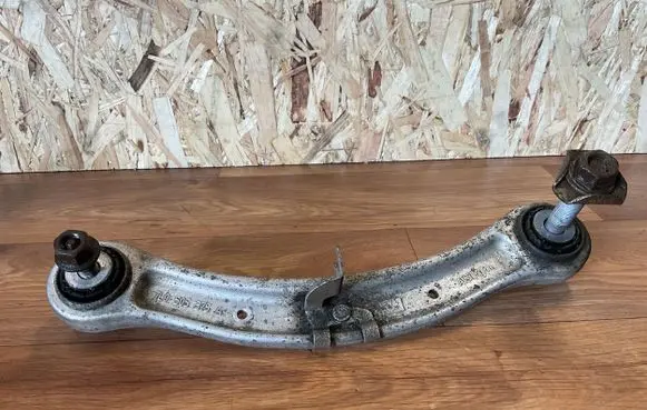 Volkswagen Touareg II Rear control arm 7L0505375A