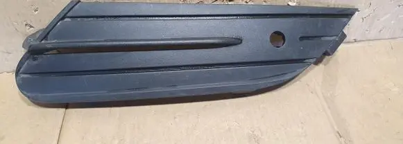 Renault Espace - Grand espace V Front bumper lower grill 622568681R