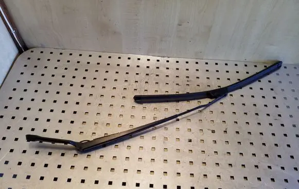 Audi A3 S3 8L Front wiper blade arm 8L1955407A