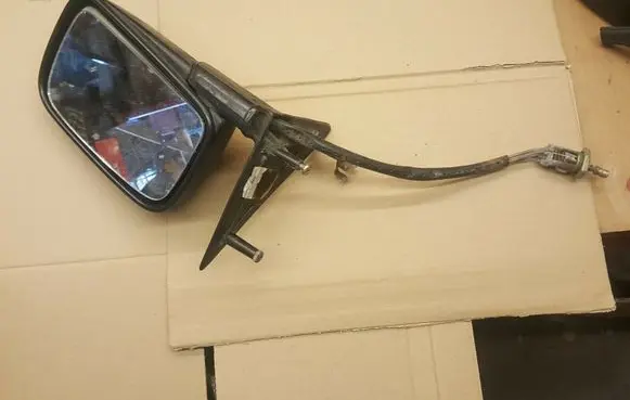 Volkswagen Jetta II Front door electric wing mirror