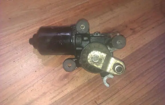 Mazda 323 Wiper motor 8492000242