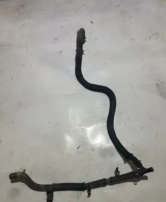 Engine coolant pipe/hose