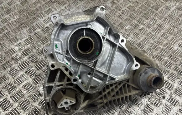 BMW X5 F15 Gearbox transfer box case 8643151
