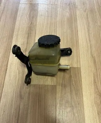 Lexus RX 300 Power steering fluid tank/reservoir