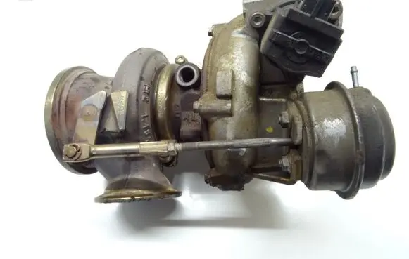 BMW 7 F01 F02 F03 F04 Turbo 4571543A