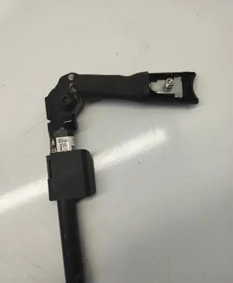 Rear seatbelt