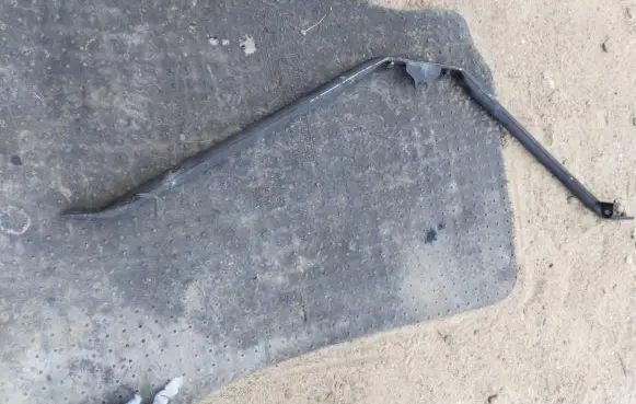 BMW 5 E60 E61 Radiator support slam panel bracket 7033745