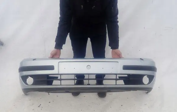 Renault Laguna II Front bumper mounting bracket