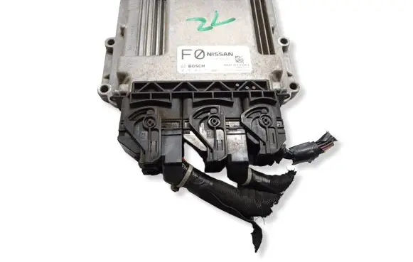 Nissan Qashqai Engine control unit/module 23710BB58C 1039S52493 0281018751