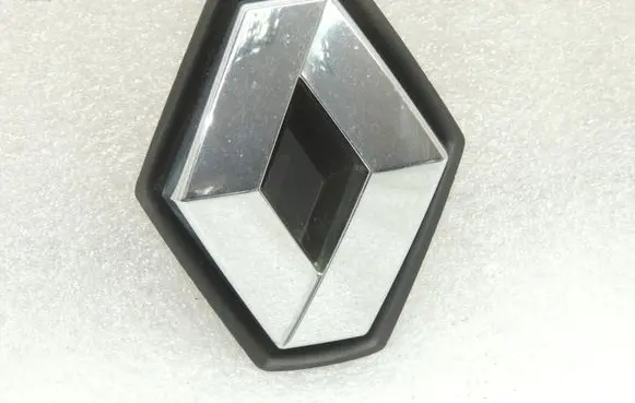 Renault Clio III Manufacturer badge logo/emblem 8200341241 8200259267