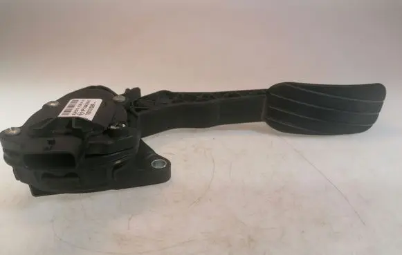 Opel Movano B Accelerator throttle pedal 180101626R