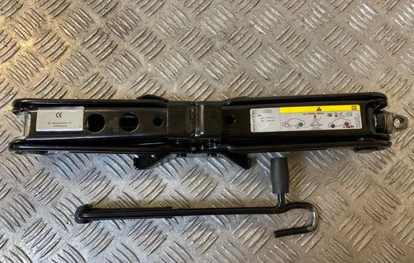 Audi A4 S4 B9 Lift Jack 8W0011031D 4H0011221