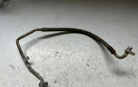 Dacia Sandero II Air conditioning (A/C) pipe/hose 924901167R