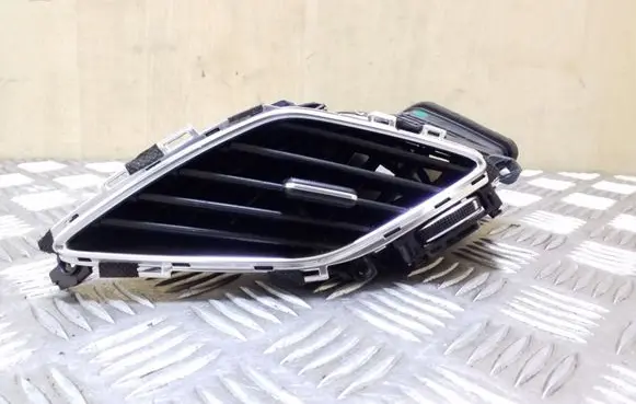 Hyundai i40 Dash center air vent grill 974103Z000