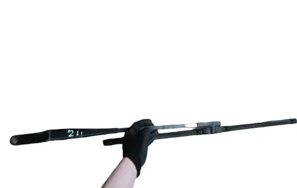 Volkswagen Golf Plus Front wiper blade arm 74560