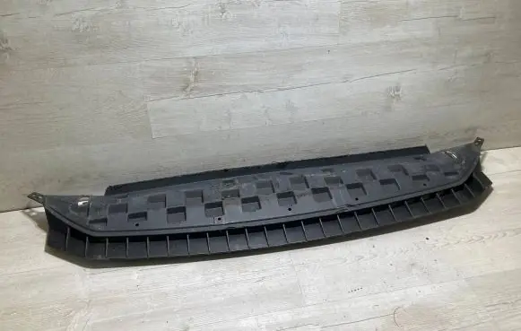 Skoda Octavia Mk3 (5E) Front bumper lip 5E0807611