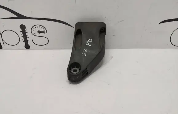 Mercedes-Benz E W213 Engine mounting bracket A6542230100