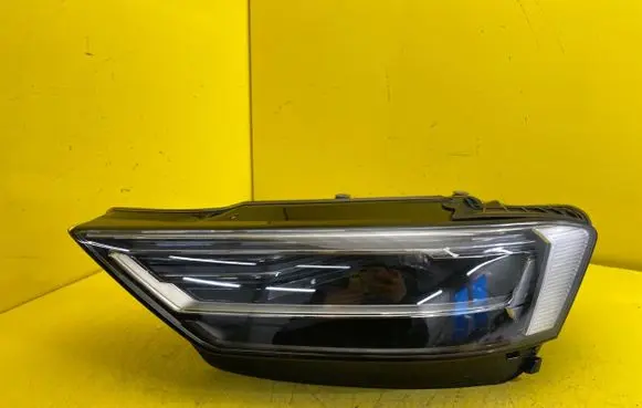 Audi A8 S8 D5 Headlight/headlamp 4n0941033