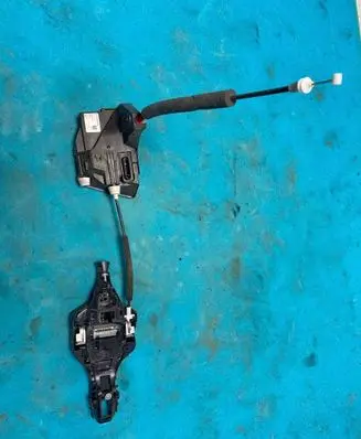 Land Rover Discovery Sport Coupe door lock (next to the handle) LK72203A29EA LK72-203A29-EA