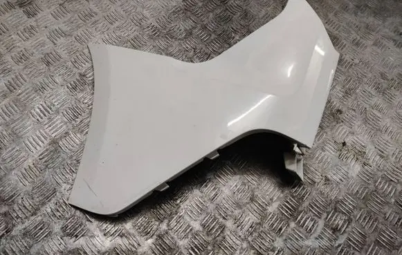 Rear bumper corner part panel trim