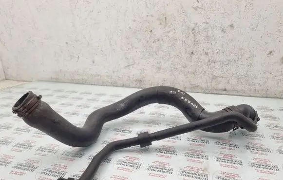 Volkswagen Touran I Engine coolant pipe/hose 6Q0122291E