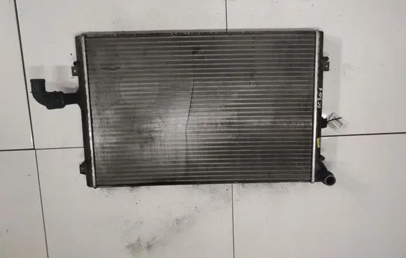 Audi A3 S3 8P Coolant radiator 99000036
