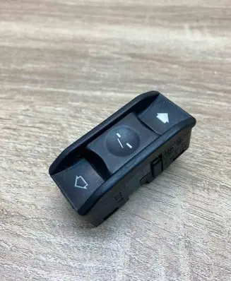 BMW 5 E39 Sunroof switch 8352182