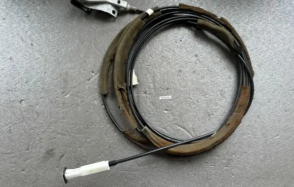 Nissan Patrol Y61 Fuel cap flap release cable 78823VE000