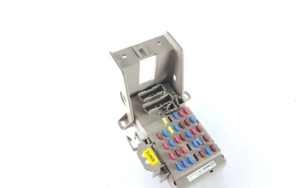 Subaru XV Fuse module 82201FJ010 204904
