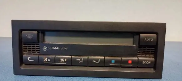 Volkswagen PASSAT B5.5 Climate control unit 0005GP