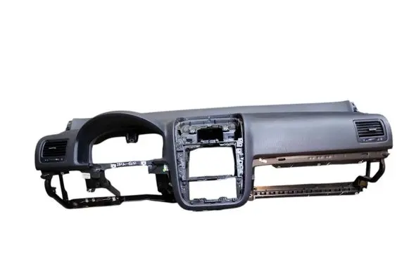 Volkswagen Golf V Dashboard 