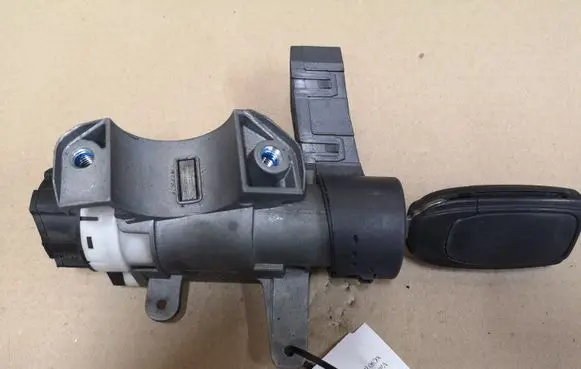 Volvo XC90 Ignition lock 73760 8645228