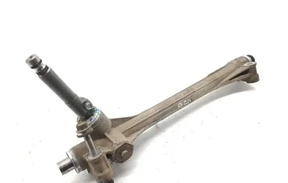 Toyota Verso-S Steering rack 