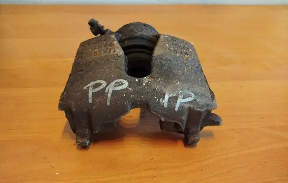 Front brake caliper